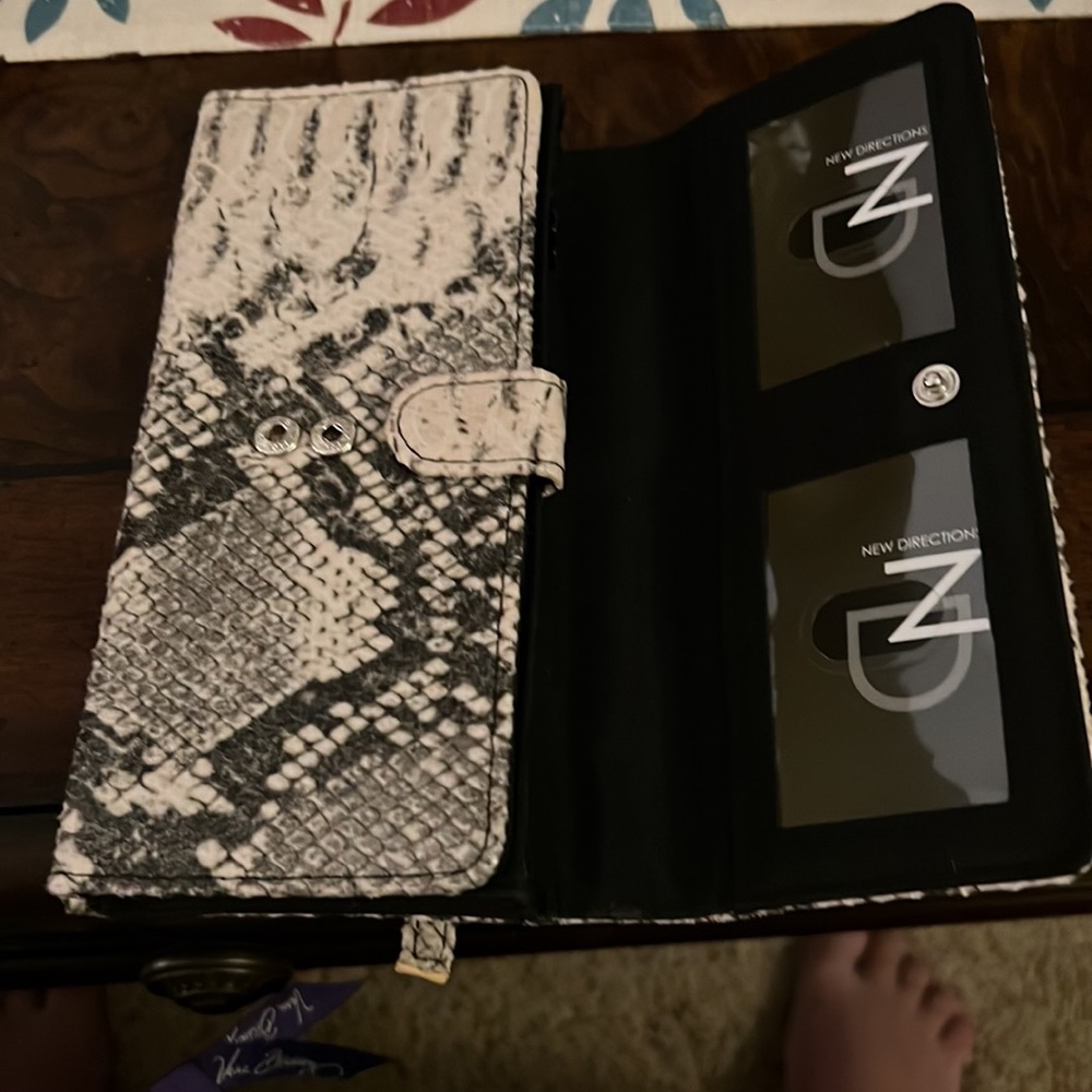 Wallet - Picture 2 of 3